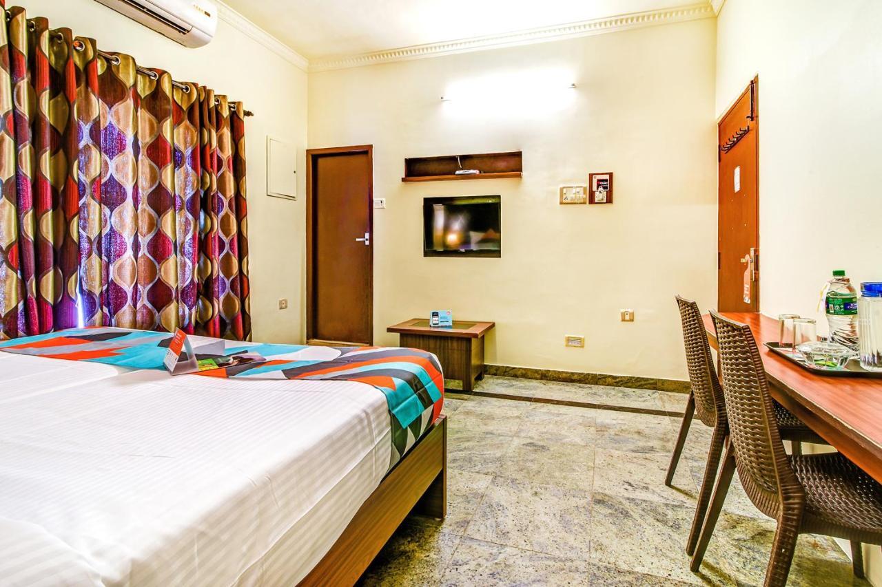 Fabexpress Nestlay Rooms - 100M From Velammal Hall, Moggappair Chennai Exteriör bild